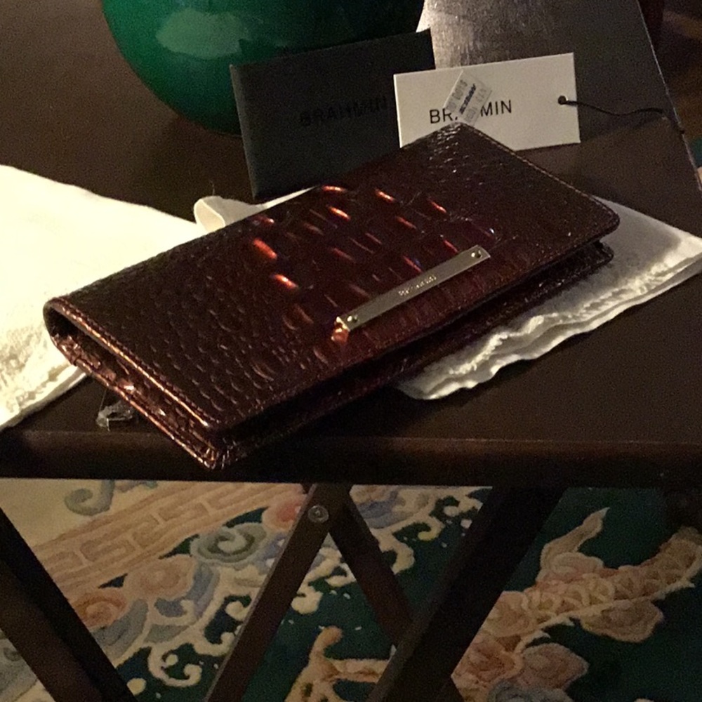 Brahmin Wallet NWT